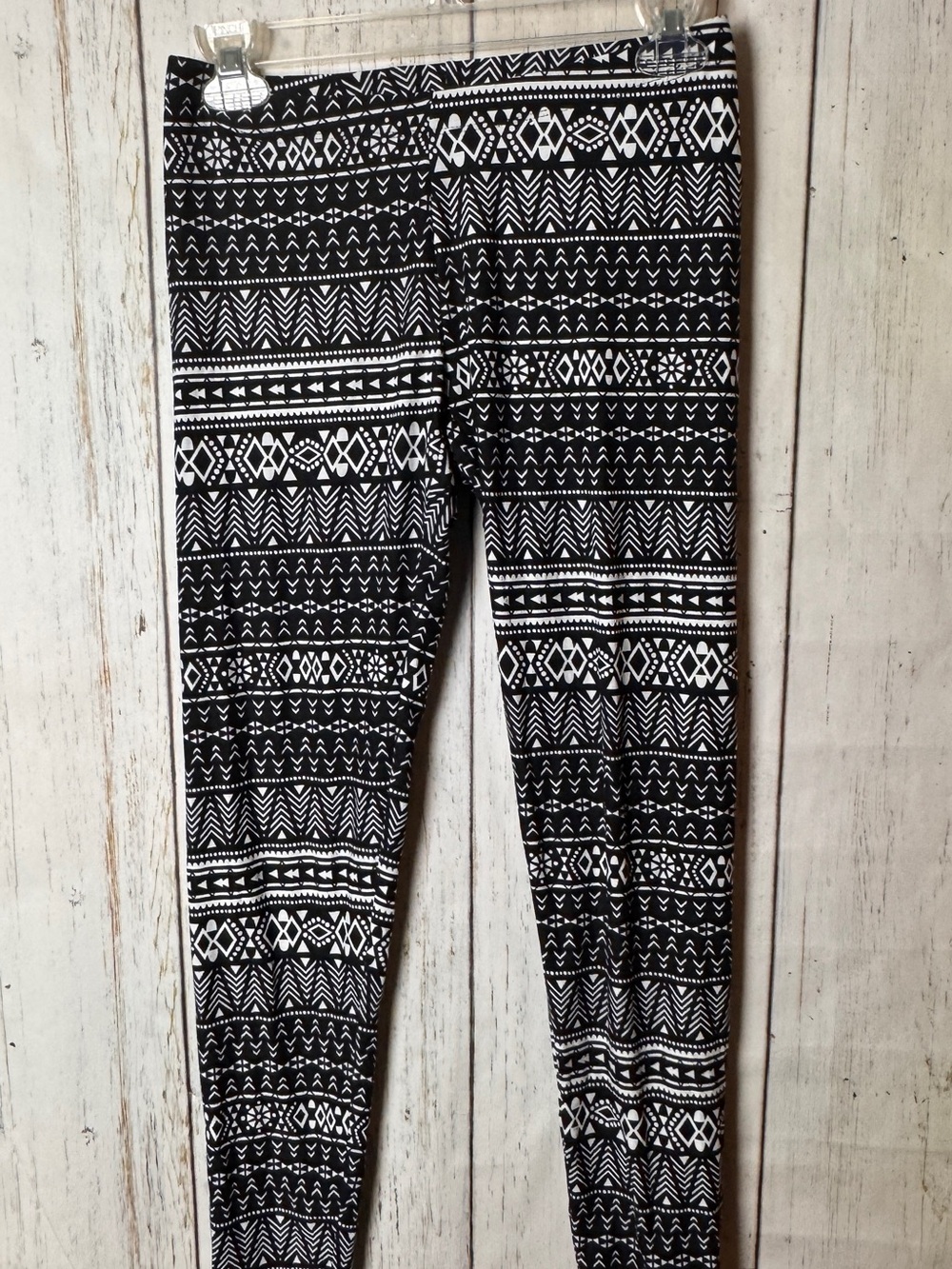 Flirtitude Black & White Aztec Boho  Print Leggings Size M